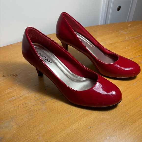 Comfort Plus Red Patent Leather Pumps Size 8.5 - Picture 4 of 8